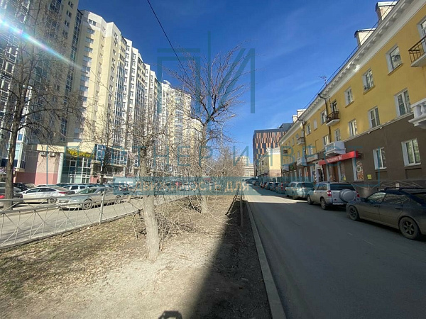 ПРОДАЕТСЯ МАГАЗИН 229 м.кв ПРОДАЕТСЯ МАГАЗИН 229 м.кв